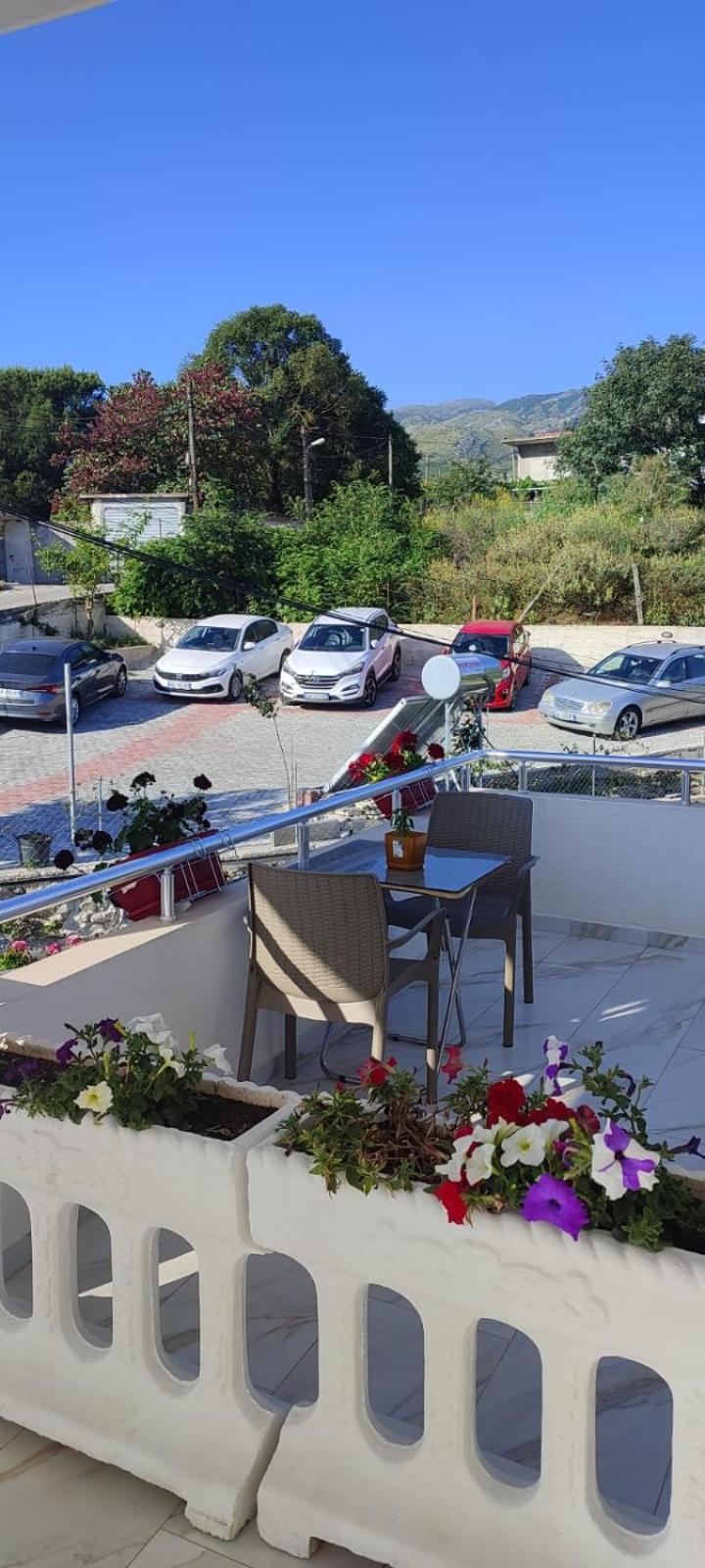Vladimir Estate Hotel Gjirokastra Kültér fotó